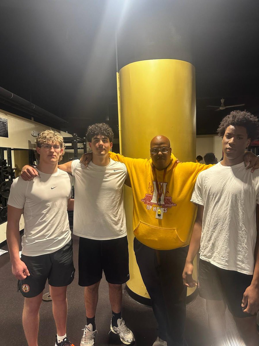 Aiden Howard (@aidenhowardd) on Twitter photo Blessed to receive this opportunity to continue my football journey at <a href="/CardinalHayesFB/">Cardinal Hayes Football</a>. So much to come in the future, and works just getting started!! <a href="/JoeMento/">Joe Mento</a> <a href="/CoachEdWilson/">Coach Ed Wilson</a> <a href="/Coach_Espo/">James Esposito</a> Blessed to receive this opportunity to continue my football journey at <a href="/CardinalHayesFB/">Cardinal Hayes Football</a>. So much to come in the future, and works just getting started!! <a href="/JoeMento/">Joe Mento</a> <a href="/CoachEdWilson/">Coach Ed Wilson</a> <a href="/Coach_Espo/">James Esposito</a>