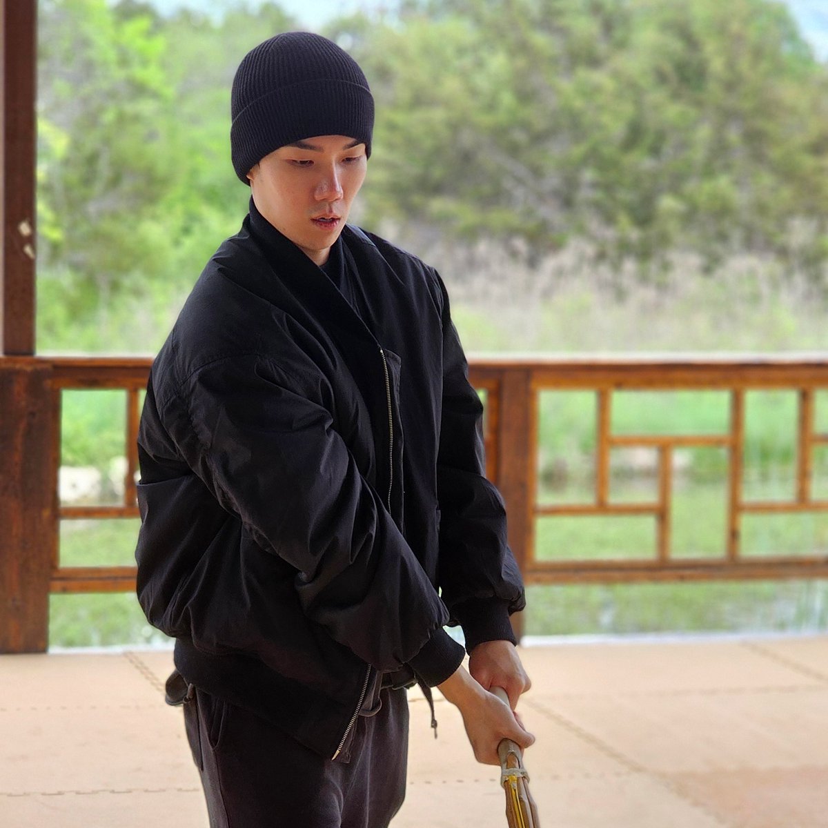 Noble_Knight_Md's tweet photo. We  braved the cold for our first stunt fighting training! Stunt  coordinator Kelly Riot and weapons expert Master Ali took actors Izzy and Moon through the basics of sword combat needed for "Ava Everheart: Champion of Earth?!" https://t.co/fxvQgFQkJF