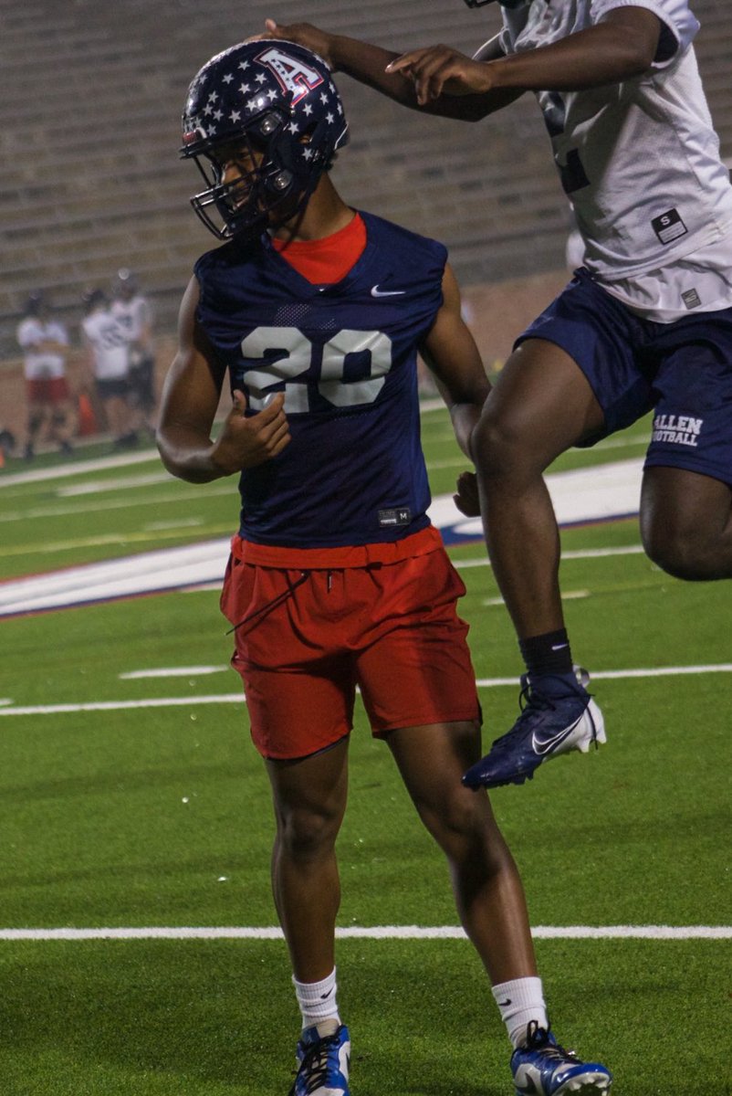 Allen Eagles Football ⭐️⭐️⭐️⭐️⭐️ tweet media