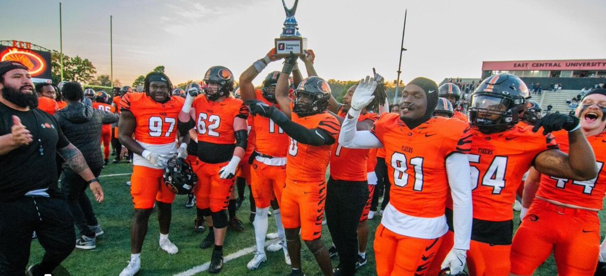 Zac Manning (@zac_manning41) on Twitter photo Blessed to receive an offer from <a href="/ECUTigersFB/">ECU Tigers Football</a>!!!!! Thank you <a href="/coachmurph__/">Murphy Roberts</a> for the call!!!!! 🐅🐅🐅
<a href="/Coach_AMatt/">Aaron Matthews</a> <a href="/Coach_Hill2/">Malcolm Hill</a> <a href="/ProsperEaglesFB/">Prosper Eagles FB</a> <a href="/Dlem59/">Devin Lemons 👆🏾🌵</a> <a href="/Coach_Couch44/">Brandon Couch</a> Blessed to receive an offer from <a href="/ECUTigersFB/">ECU Tigers Football</a>!!!!! Thank you <a href="/coachmurph__/">Murphy Roberts</a> for the call!!!!! 🐅🐅🐅
<a href="/Coach_AMatt/">Aaron Matthews</a> <a href="/Coach_Hill2/">Malcolm Hill</a> <a href="/ProsperEaglesFB/">Prosper Eagles FB</a> <a href="/Dlem59/">Devin Lemons 👆🏾🌵</a> <a href="/Coach_Couch44/">Brandon Couch</a>