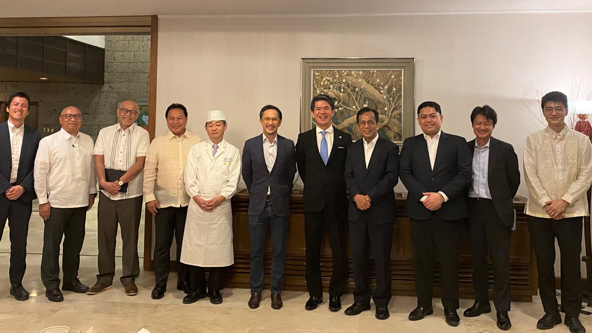 AmbJPNinPH's tweet image. Hosted a farewell dinner for our Embassy’s Economic Minister Nihei joined by esteemed Philippine #PartnersInProgress 🇯🇵🤝🇵🇭, all dedicated to the socio-economic dev’t of the Philippines.  Excited for more collaborative initiatives as we forge ahead towards a prosperous future!📈