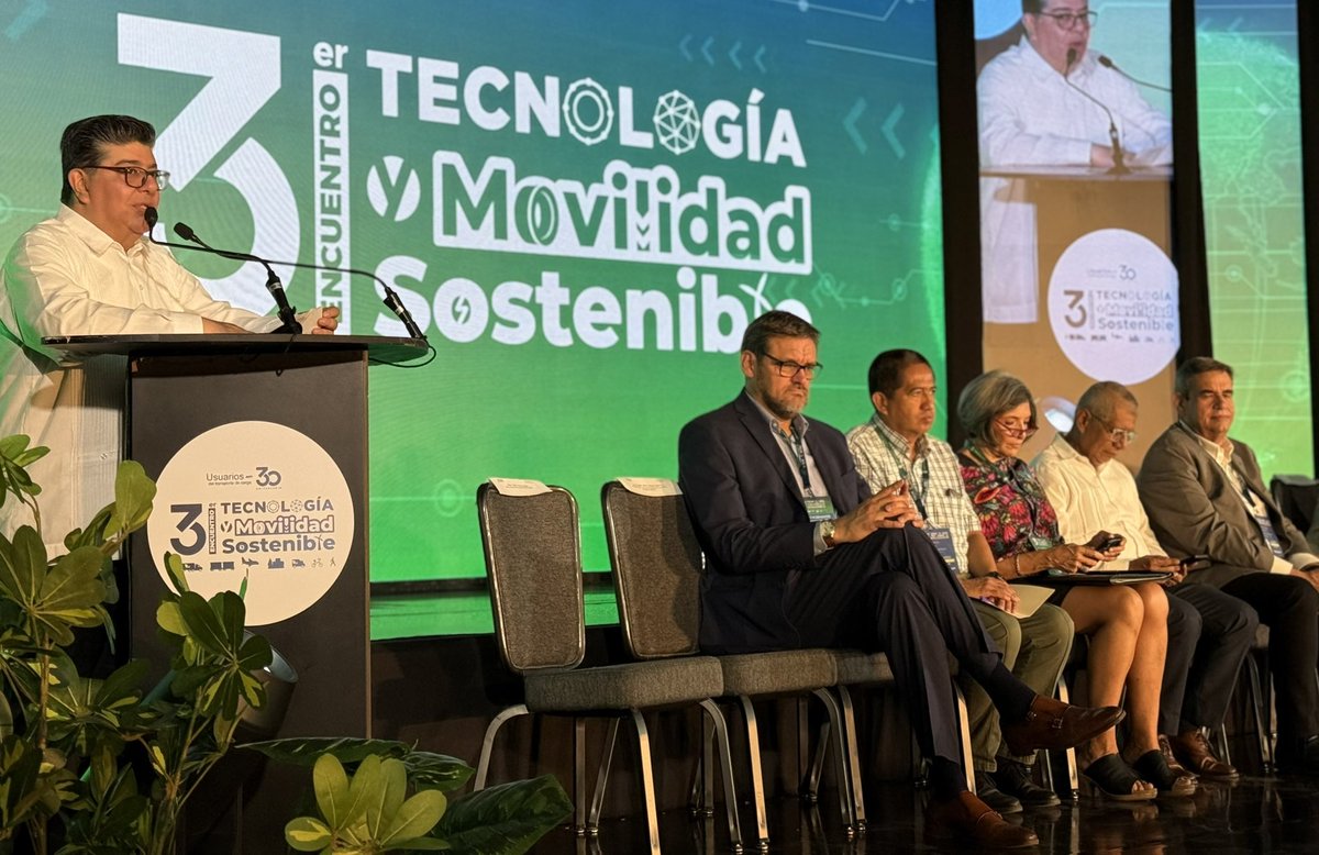 El director general de la #Conuee, Israel Jáuregui, participó en el Tercer Encuentro de Tecnología y Movilidad Sostenible, organizado por <a href="/ANTPMexico/">Asociación Nacional de Transporte Privado</a>, donde destacó que el sector del transporte tiene grandes potenciales de ahorro de energía que deben aprovecharse.