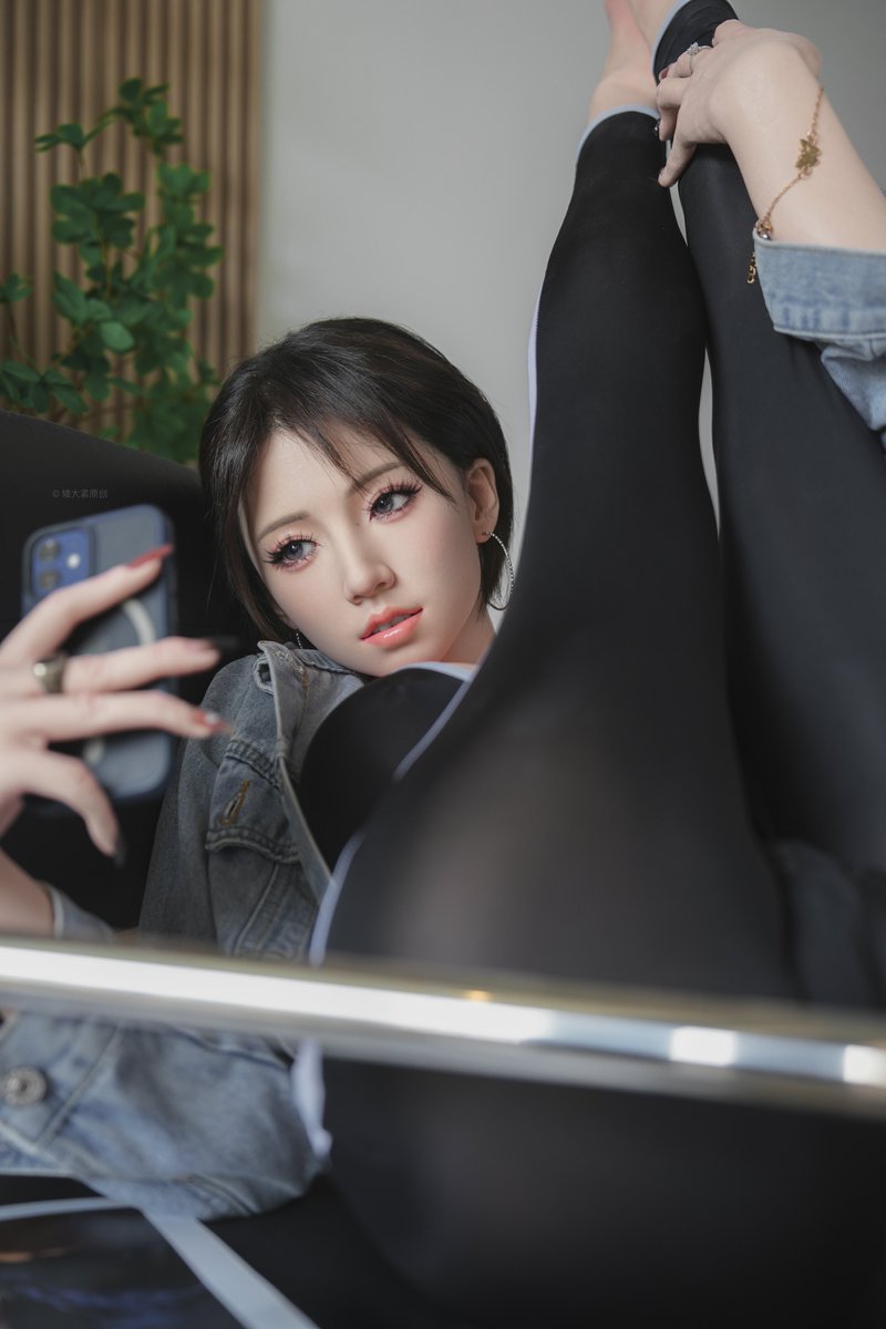 矮大紧的我 (@aidajin_002) on Twitter photo Vacuum under Laziness🤩
<a href="/gynoiddoll/">Gynoid Dolls</a> <a href="/MetDolls/">MetDolls(HouYu) Official</a>
#gyniod #gynioddolls #人造人 #rzrdoll Vacuum under Laziness🤩
<a href="/gynoiddoll/">Gynoid Dolls</a> <a href="/MetDolls/">MetDolls(HouYu) Official</a>
#gyniod #gynioddolls #人造人 #rzrdoll