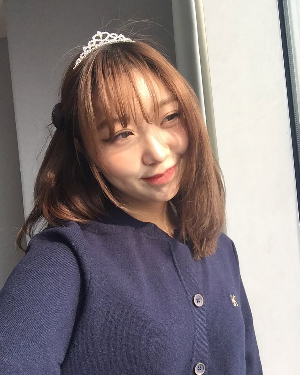 MINJI (former member of SECRET NUMBER) looks pretty in newly shared photos.