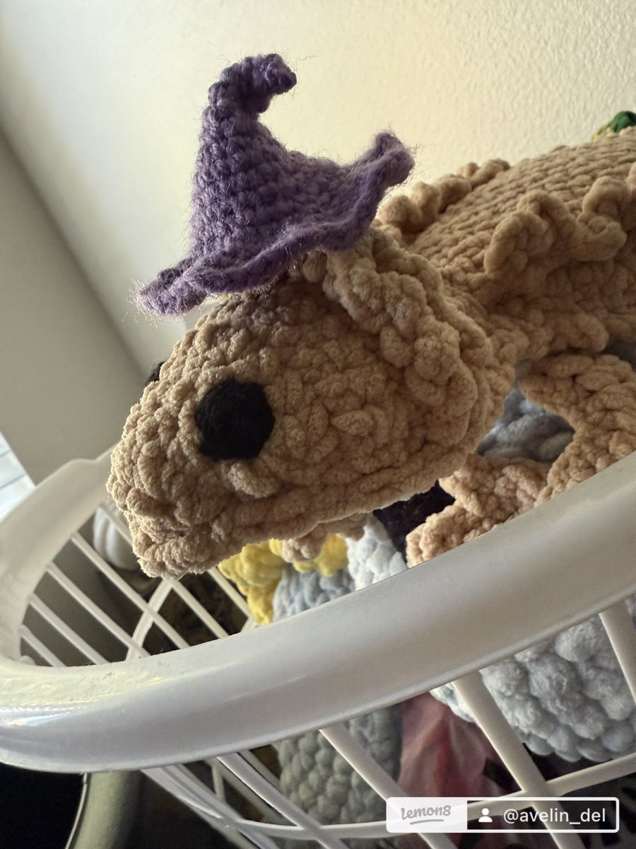 avelindel's tweet photo. “Life is better with Bearded Dragons.” ~ @reptaboxcreations
#art #craft #crochet #amigurumi #plushy #beardeddragon #Killi #bigtiwstposh https://t.co/BDg2MoZdBH