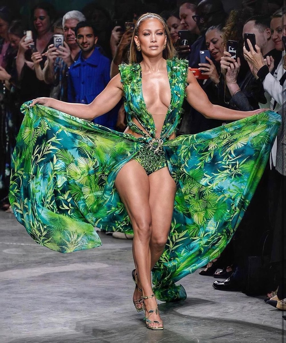 Jennifer Lopez Hots tweet media