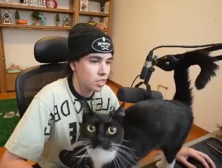 es esta OwO JAJAKSKSKS