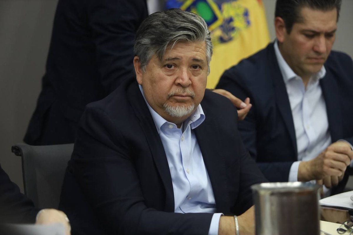 Durante la sesión del Fideicomiso Fondo para la Infraestructura Educativa del Estado de Jalisco (FINEDUC), dialogamos con empresarias y empresarios sobre temas de presupuestos, elegibilidad de planteles para su intervención, así como mecanismos de rendición de cuentas.