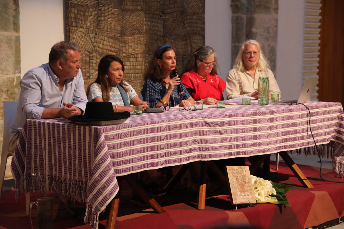 BibliotecaJdeC's tweet photo. Presentación de "El legado de Atonaltzin. La historia pictográfica de la región de Coixtlahuaca. Siglos XI a XVI" de Sebastian van Doesburg.
En nuestro sitio de Facebook puede encontrarse la grabación de este evento #coixtlahuaca #Atonaltzin #pictografía #Oaxaca #BIJC #FAHHO https://t.co/uZZd0RJPDW
