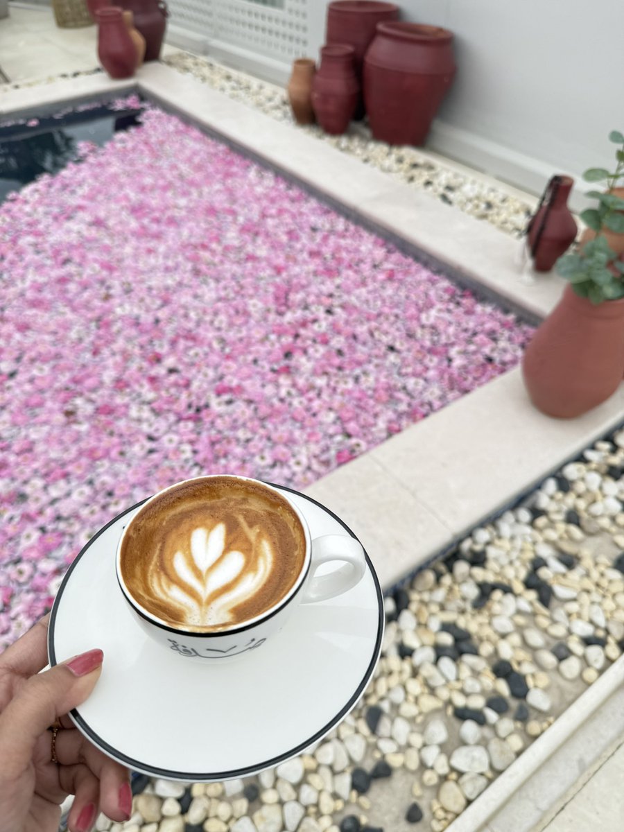 afl541's tweet photo. موسم الطائف 🌸 #الطائف https://t.co/wPBEXdGXHW