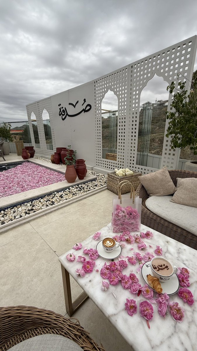 afl541's tweet photo. موسم الطائف 🌸 #الطائف https://t.co/wPBEXdGXHW