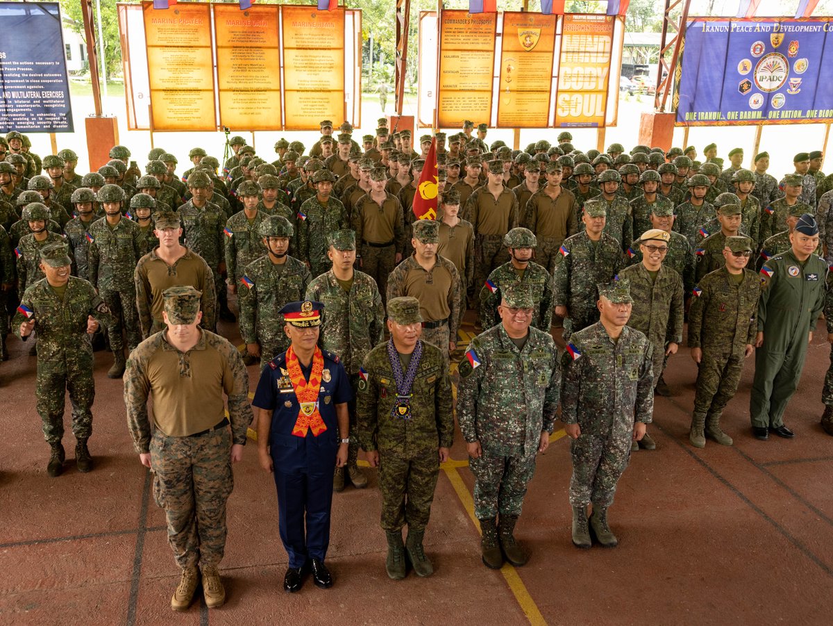 Pacific Marines (@pacificmarines) on Twitter photo #PacificMarines with <a href="/MRFDarwin/">MRF-D</a> and <a href="/TeamAFP/">Armed Forces of the Philippines</a> service members conduct the opening ceremony of Marine Exercise 2025 near Cotabato City, Mindanao, Philippines, March 31, 2025.
📸: Sgt. Ezekieljay Correa | <a href="/USMC/">U.S. Marines</a>
<a href="/INDOPACOM/">U.S. Indo-Pacific Command</a> <a href="/1stMEF/">I Marine Expeditionary Force</a>
#philippines #afp #mrfd #darwin #marex #PacificMarines with <a href="/MRFDarwin/">MRF-D</a> and <a href="/TeamAFP/">Armed Forces of the Philippines</a> service members conduct the opening ceremony of Marine Exercise 2025 near Cotabato City, Mindanao, Philippines, March 31, 2025.
📸: Sgt. Ezekieljay Correa | <a href="/USMC/">U.S. Marines</a>
<a href="/INDOPACOM/">U.S. Indo-Pacific Command</a> <a href="/1stMEF/">I Marine Expeditionary Force</a>
#philippines #afp #mrfd #darwin #marex