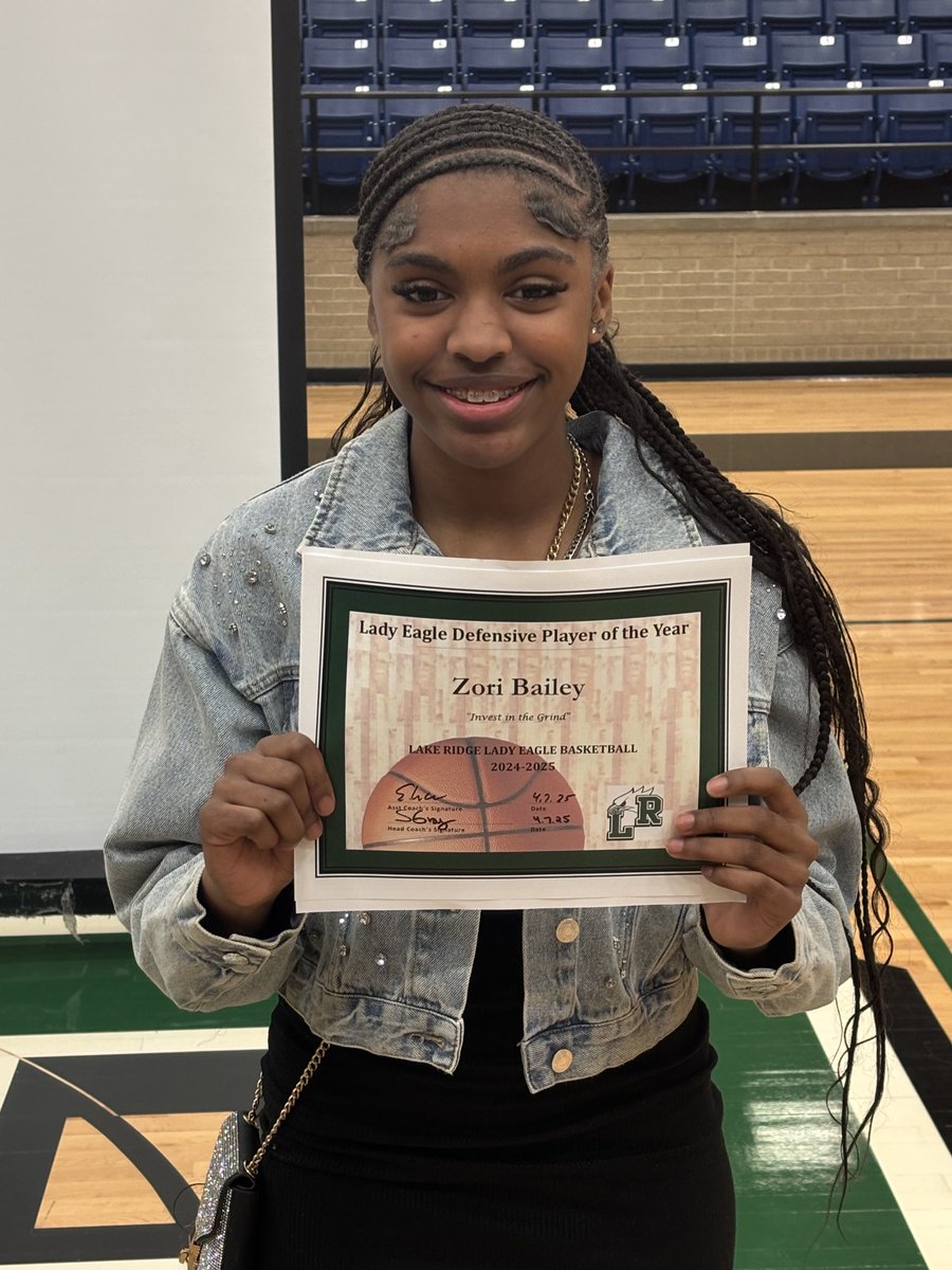 LakeRidge GirlsBBall (@lakeridgegbb) on Twitter photo Congrats to Freshman Zori Bailey for being named Lady Eagle Defensive Player of the Year💚👏‼️ <a href="/alltheway30/">Ashley Alloway</a> <a href="/MISDathletics/">MISD Athletics Dept.</a> Congrats to Freshman Zori Bailey for being named Lady Eagle Defensive Player of the Year💚👏‼️ <a href="/alltheway30/">Ashley Alloway</a> <a href="/MISDathletics/">MISD Athletics Dept.</a>