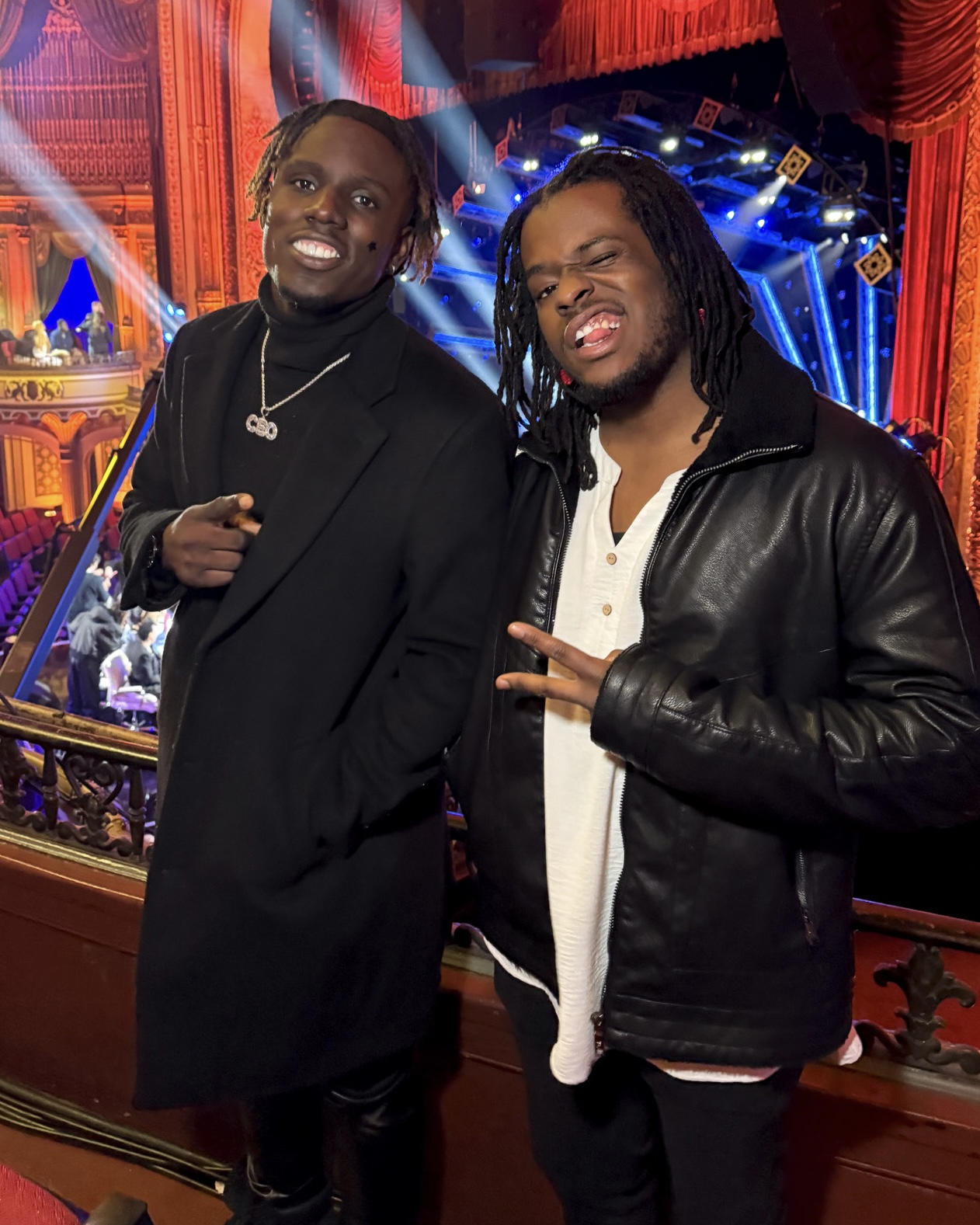 American Idol on X: "Running on fumes & they still deliver! Give it up for Jamal Roberts + Desmond Roberts!! 👏👏 #AmericanIdol https://t.co/cAmzcPnwrw" / X