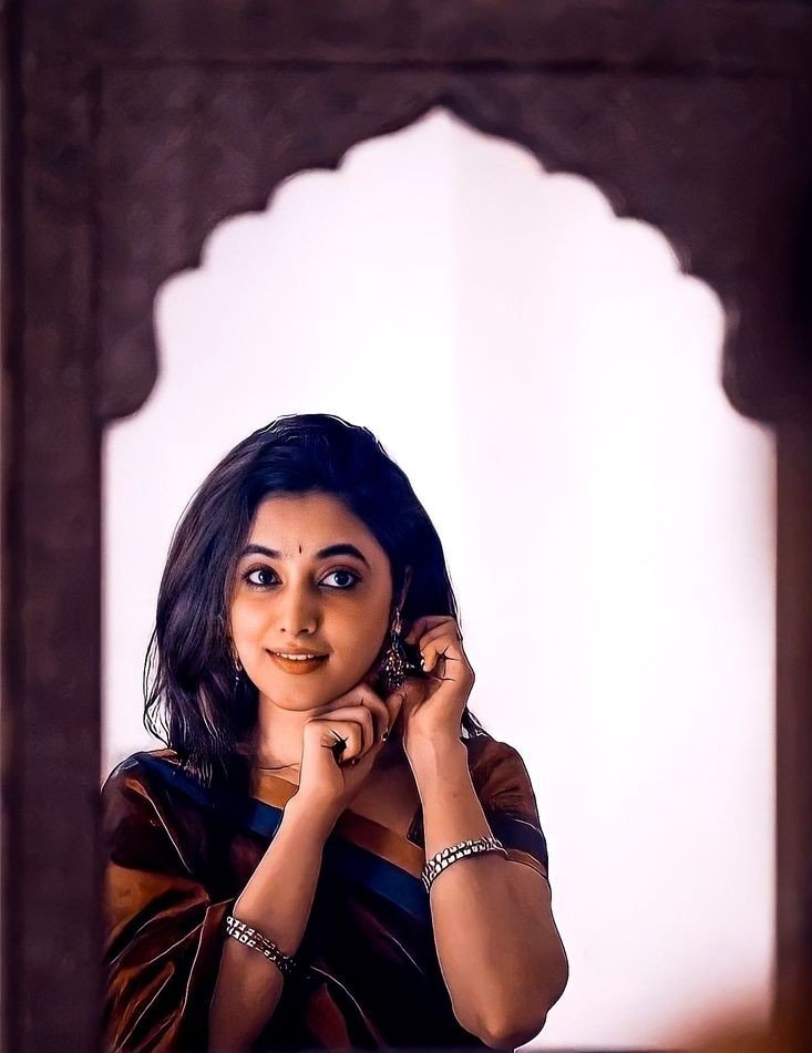 खैरियत पूछने वाले तो बहुत मिलेंगे,
तलाश उसकी करना जो ख्याल रखें। ❤️