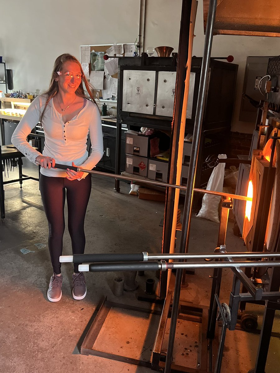 marissaandnick's tweet photo. Gather glass is so fun in providence https://t.co/V69Knl1GwR
