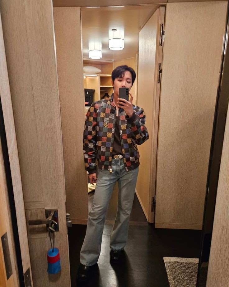 ofjhopee's tweet image. Ini Jidor                            Ini Jevano