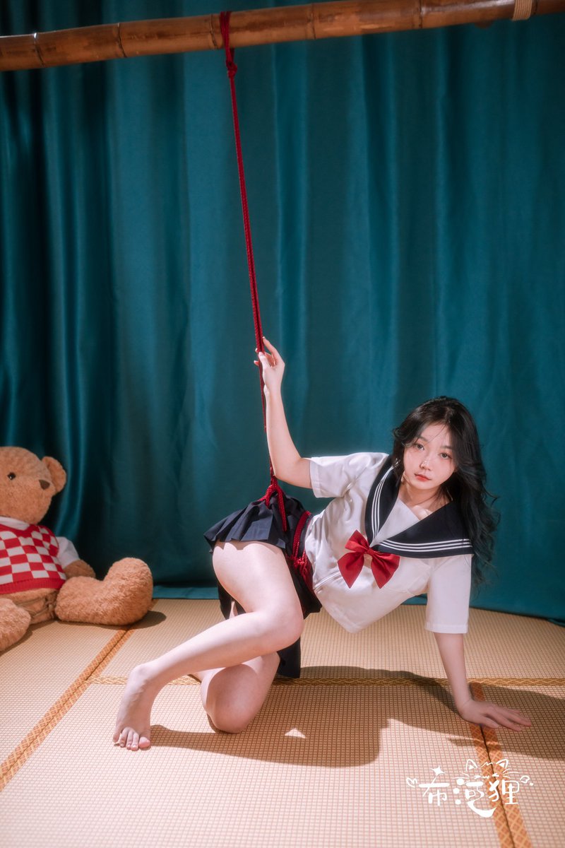 感觉这张像spiderwomen
Shibari <a href="/xixixiqopengyou/">茜茜xixi（爱吃饭）</a> 
Photographer <a href="/Unreasonable002/">布河狸</a>