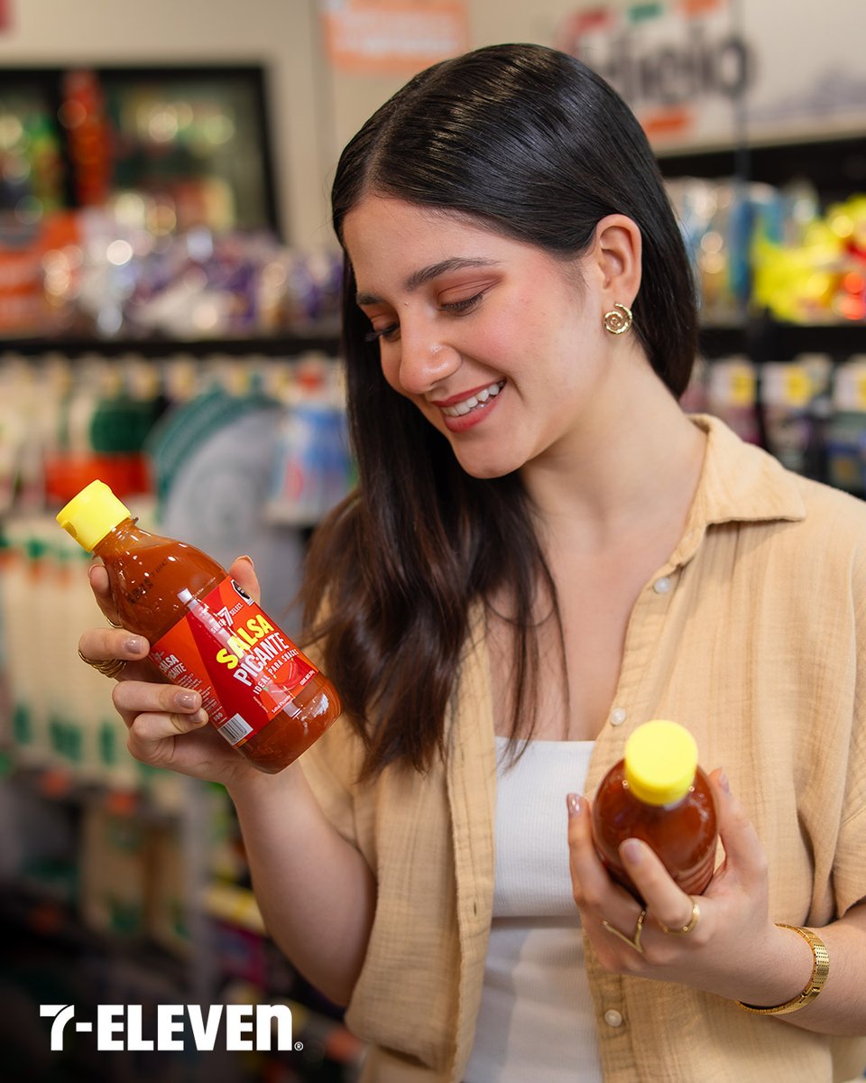 7ElevenMexico's tweet image. Mi cara cuando le falta salsa al snack: 😒
Mi cara cuando le pongo mi Salsa #7Select favorita: 🤤