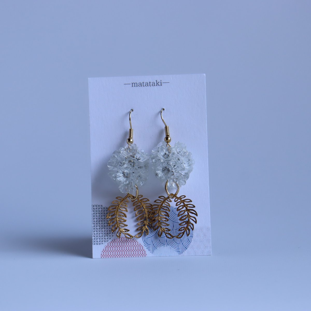 matataki07231's tweet image. 本日販売の作品

”花玉　月桂樹”

月桂樹の花言葉　栄光

貴方に栄光あれとアクセサリーに願いを込めて

17時からBASEにて販売開始させて頂きます
（お店のリンクはプロフィールにございます）

皆様いつもご覧くださり
本当にありがとうございます

#ボタンのmatataki #vintagebutton