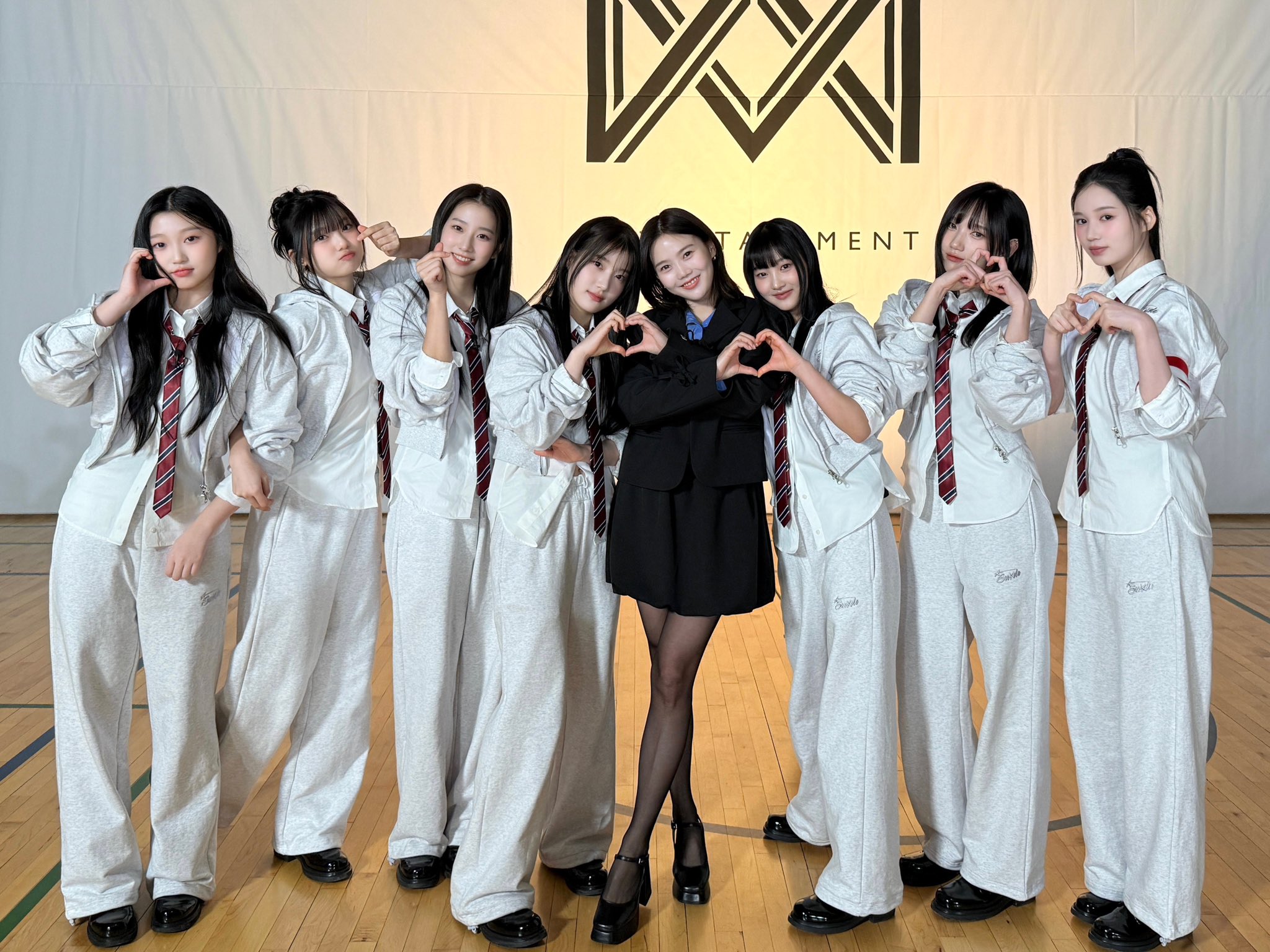 Gn-yv7obwAUOWLE?format=jpg&name=large