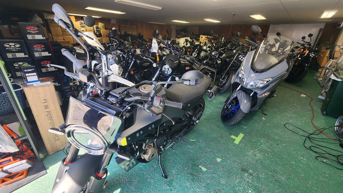 yamakatsu1968's tweet photo. レンタル819西宮店さんに初訪問させていただきました！
お目当てのNC750X DCT 今度お借りするのが楽しみです！https://t.co/oEXjyOLGzi https://t.co/QNOgT4Uh4D