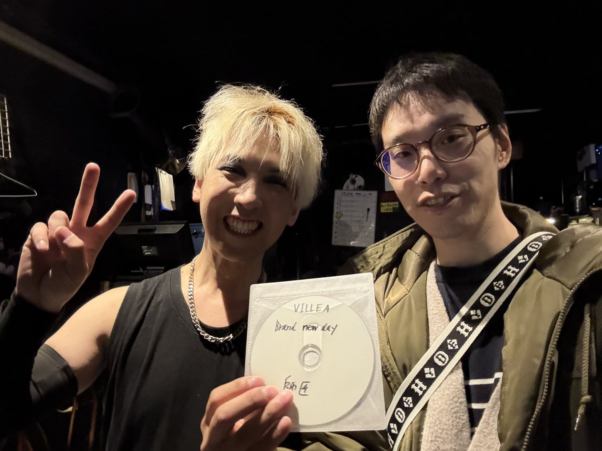 QUE20241026's tweet photo. 昨日、吉祥寺のLIVE HOUSE KICHIJOJIにて『LOUD&PROUD vol.447』観戦してきました!!
5組のアーティストさんが出演されましたが、メロディックで全体的に心地の良い回でした😊
#julienconcasser #yanyan #villea #underlies #windzor https://t.co/NQ7Cp5GQoZ