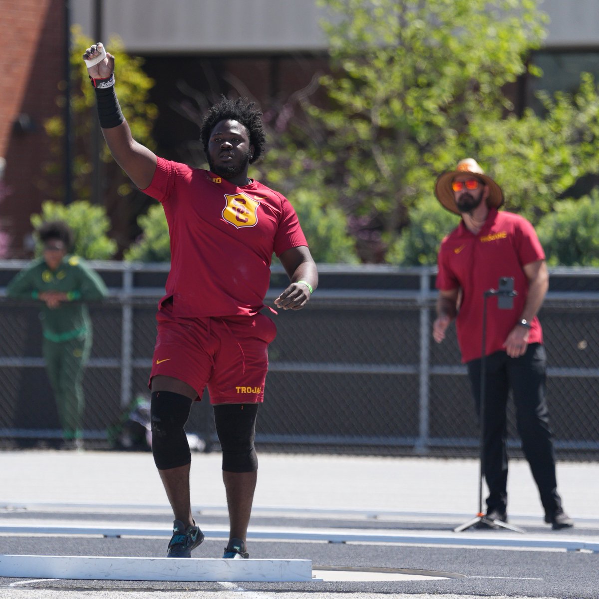 USC_Track_Field's tweet photo. 🥉 𝐌 𝐒𝐇𝐎𝐓 𝐏𝐔𝐓 𝐄𝐋𝐈𝐓𝐄 🥉

Shaiquan Dunn placed 3rd with a PR of 18.29m/60-0.25

Preston Beery placed 7th with a mark of 16.63m/54-6.75 https://t.co/BjR4u1T1PM