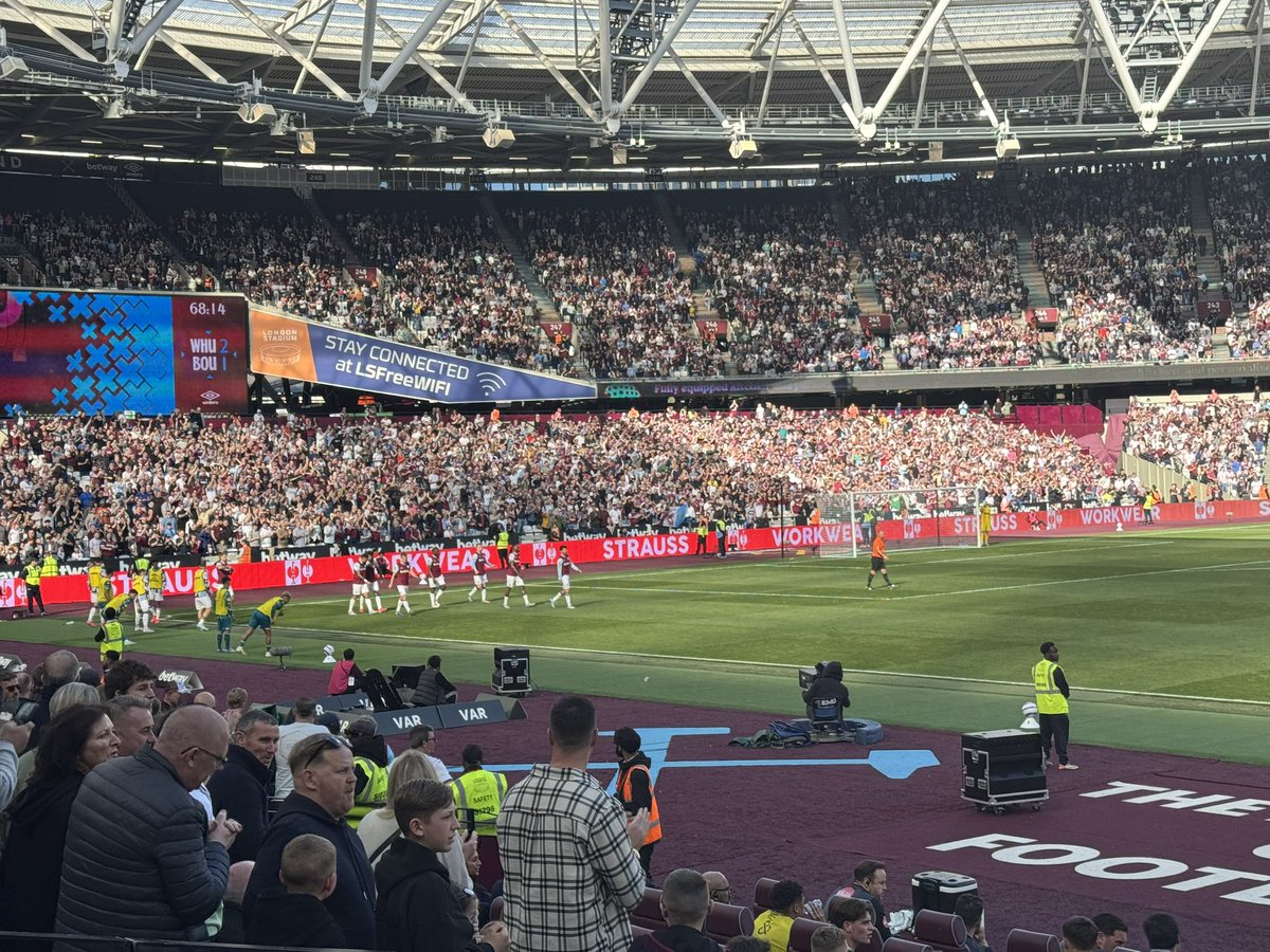 Always good to relax with friends &amp;watch your team play @westham united . Amazing to see the special place football has with local residents ….. shame about the result !!! COYI !!!