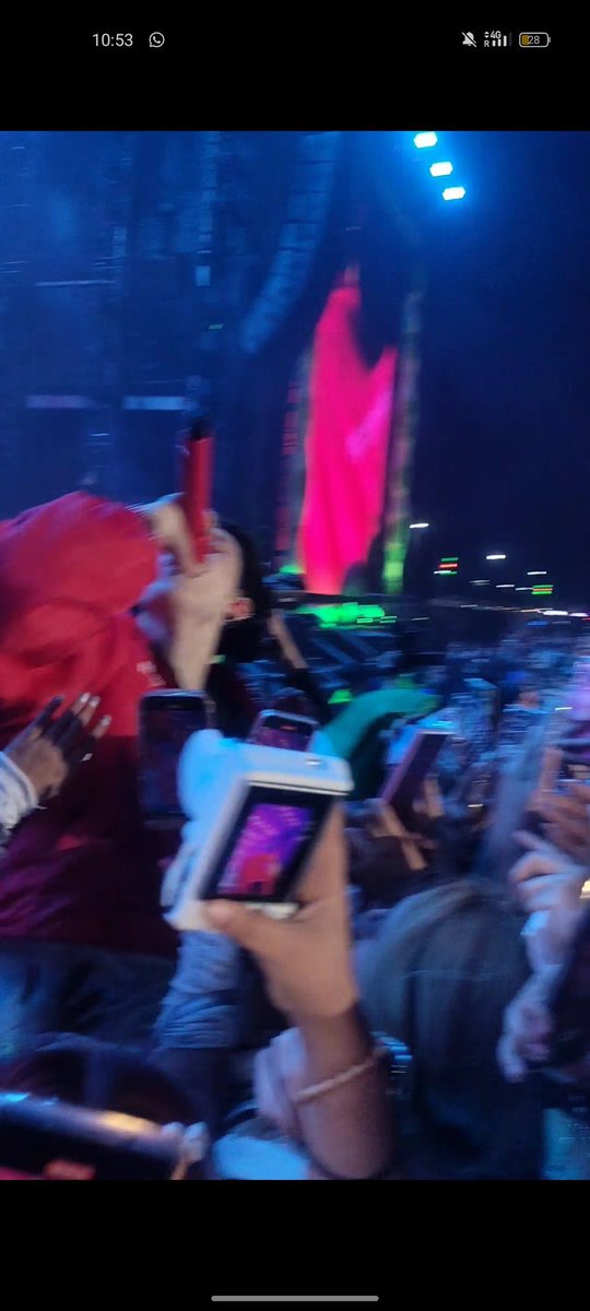 birdofmidnights's tweet photo. IT REALLY HAPPENED 😭😭😭

TXT HEADLINING AXE CEREMONIA
#TXTinvadeAXEceremonia #MoAxe #MoAxeTeca #TXTinMéxico @TXT_members https://t.co/JBWBUShmhR