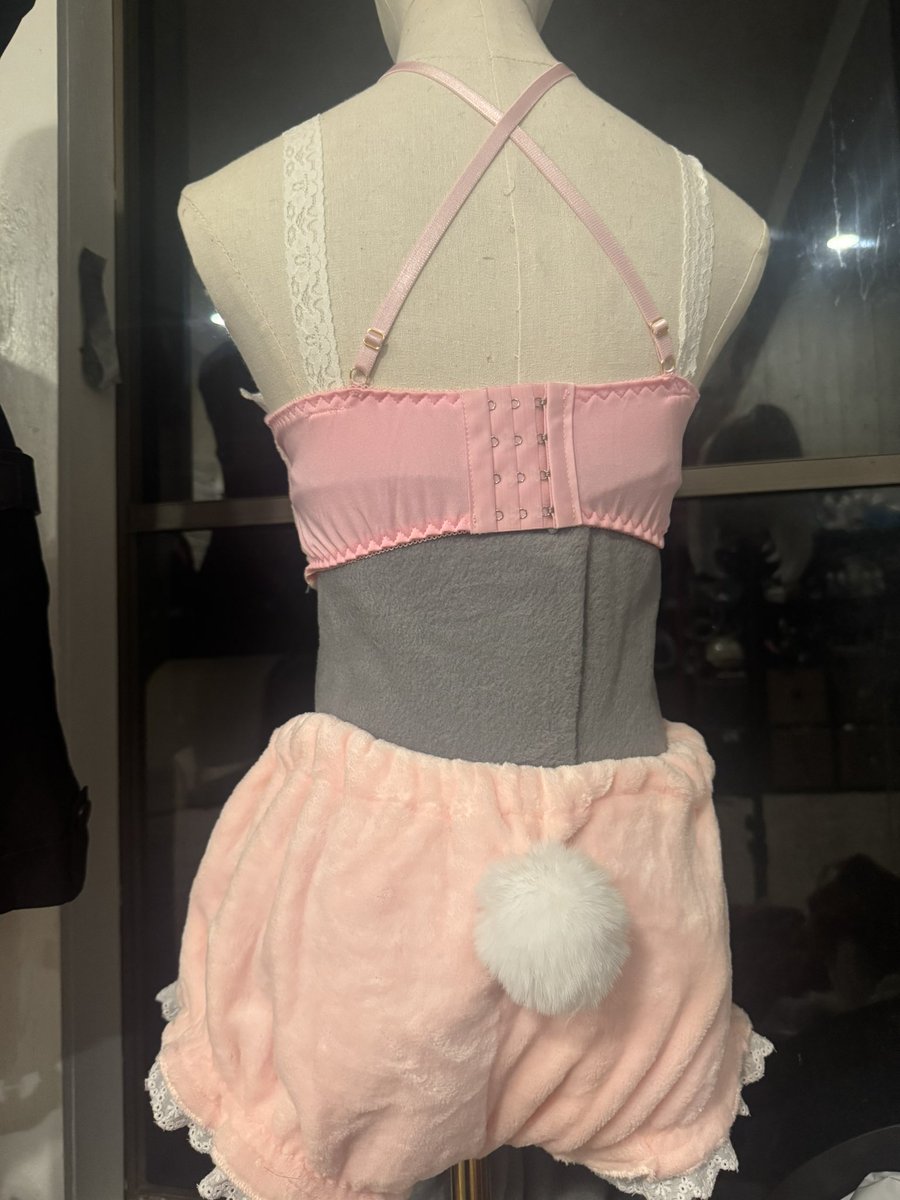 DivinexIvy's tweet image. Many progress on my current commission! 

COMMISSIONS ARE OPEN! 
Wigs props costumes anything! 
Dm me for a quote! 

Commission for @petra__fyed 
Cosplay of @pipkinpippa 

#pippa #pipkinpippa #vtubercosplay #vtuber #MMOARTPG