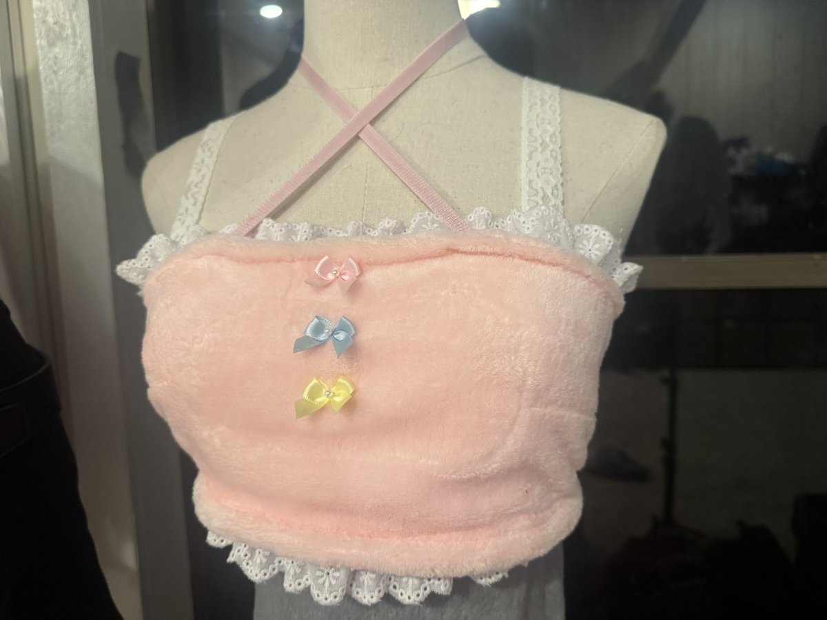 DivinexIvy's tweet image. Many progress on my current commission! 

COMMISSIONS ARE OPEN! 
Wigs props costumes anything! 
Dm me for a quote! 

Commission for @petra__fyed 
Cosplay of @pipkinpippa 

#pippa #pipkinpippa #vtubercosplay #vtuber #MMOARTPG