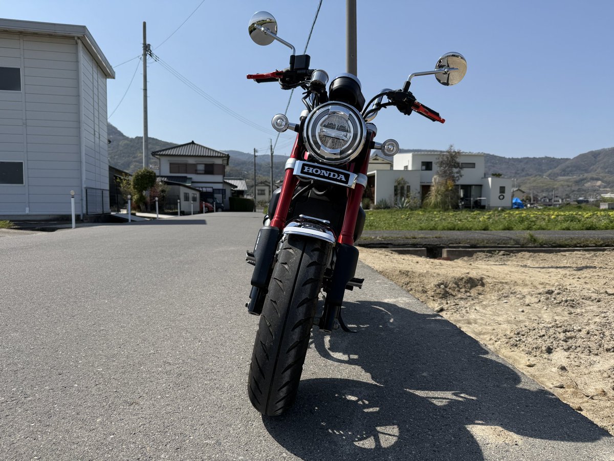 昨日、がんばった😤
ホーンはエンブレムのツメに微妙に干渉
付属のホーンステー使用で解決
#Gクラフト　ダウンフェンダーステー
#SP武川　エンブレムステーセット
#キジマ　ホンダエンブレム
#モンキー125