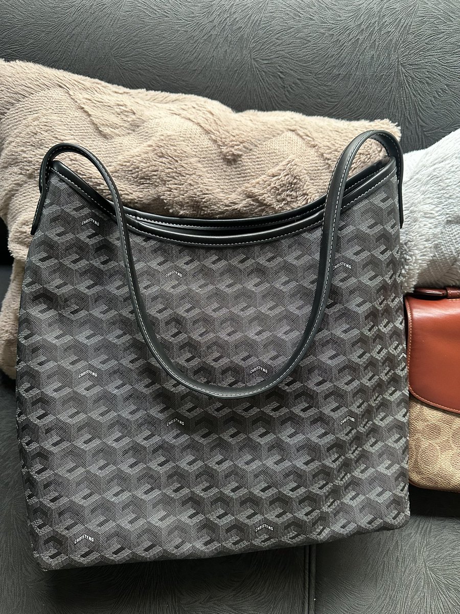 Cocosaly tweet media