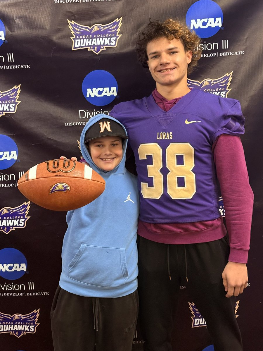 Amare Williams (@amare112007) on Twitter photo Thank you <a href="/LorasCollegeFB/">Loras Football</a> for the junior day visit, I had a great time touring the campus, glad to meet the coaches and some of the players.
<a href="/EDGYTIM/">Timothy “EDGYTIM” OHalloran</a> <a href="/WWSFB/">Wheaton-Warrenville South Football</a> <a href="/sean_norris_/">Sean Norris</a> <a href="/CoachHipp34/">Cody Hipp</a> Thank you <a href="/LorasCollegeFB/">Loras Football</a> for the junior day visit, I had a great time touring the campus, glad to meet the coaches and some of the players.
<a href="/EDGYTIM/">Timothy “EDGYTIM” OHalloran</a> <a href="/WWSFB/">Wheaton-Warrenville South Football</a> <a href="/sean_norris_/">Sean Norris</a> <a href="/CoachHipp34/">Cody Hipp</a>