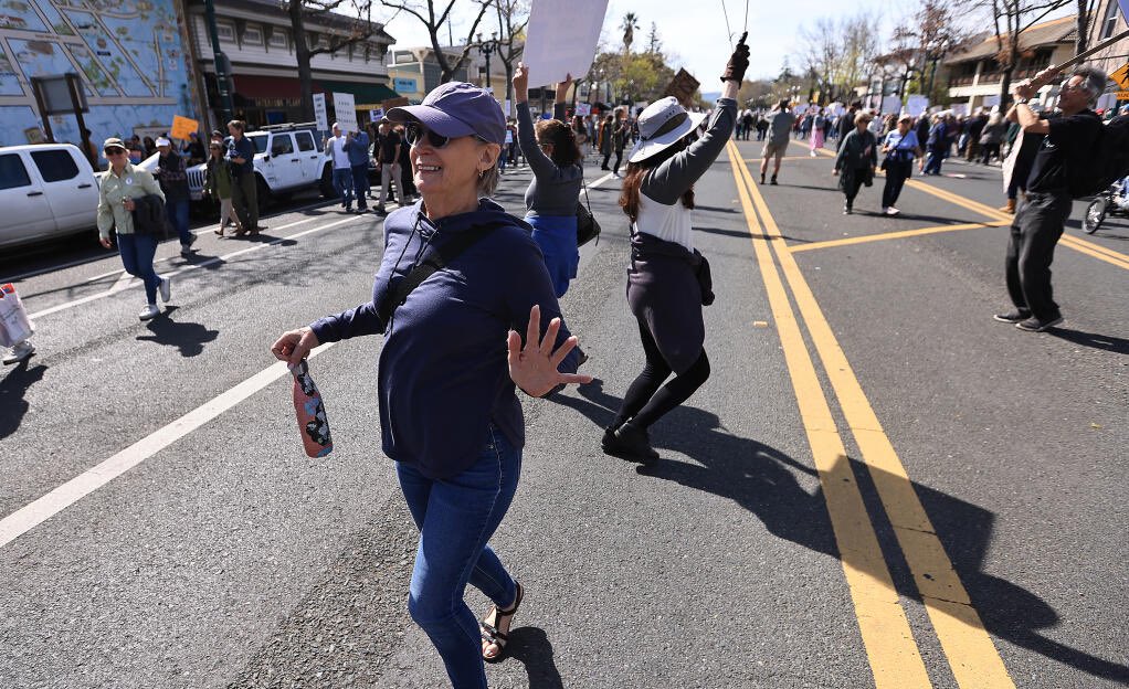Scenes from #HandsOffProtests in Sonoma and Santa Rosa, Ca., Saturday, April 5, 2025. <a href="/NorthBayNews/">The Press Democrat</a> #HandsOff #handsoff2025