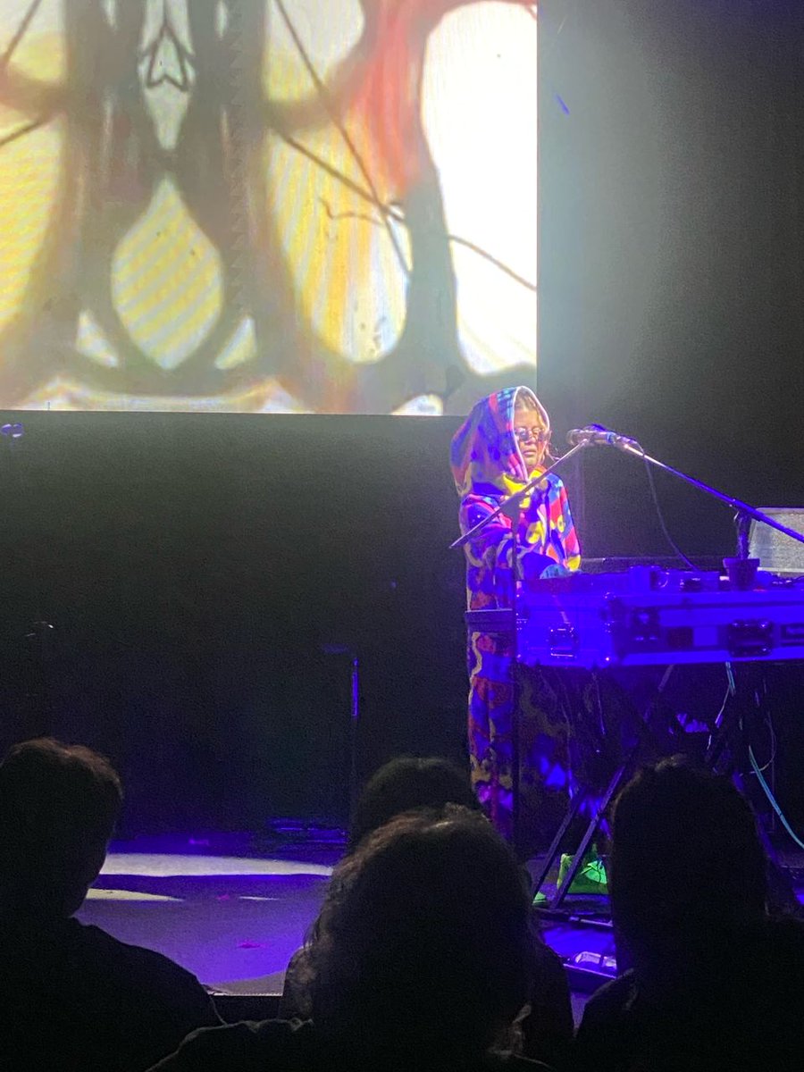 Jaxi Gold ya está en la tarima del Festival ✨

Su propuesta es un experimento sonoro muy particular que va desde el progresivo hasta la electrónica salpicado de toques caribeños

Únete a la campaña Basta De Abusos A Migrantes

#FMU2025