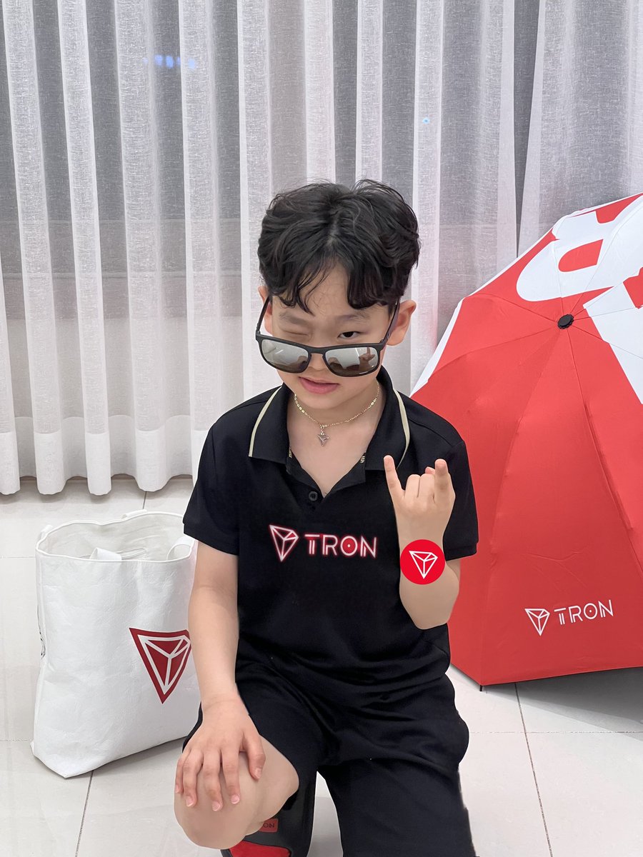 김빌리언 tweet media
