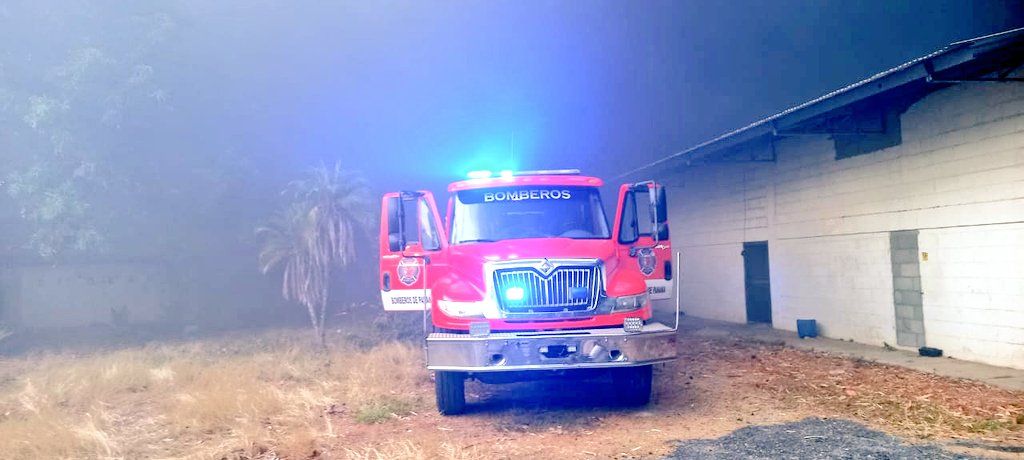 Unidades del <a href="/BCBRP/">Bomberos De Panamá</a> en #Coclé atendieron emergencia por herbazal incendiado en Finca privada en la comunidad de La Angostura en #Penonomé

Personal de la Estación de Natá apoyo en las labores de extinción.