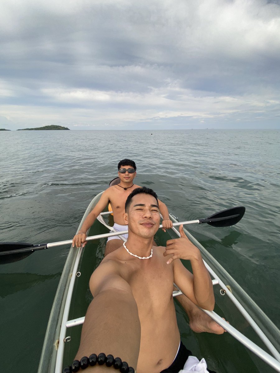 RadDee25's tweet photo. Celebrating our love ft. VIBRAS by La Quatro last night🚣‍♀️ https://t.co/VQB7woghp8