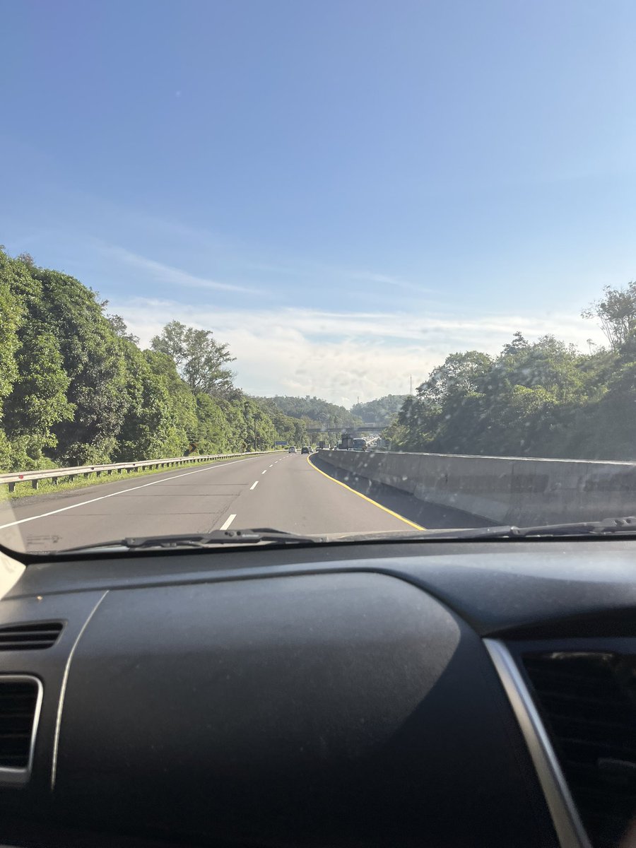 Irfanf138's tweet photo. Back to reality, terpantau jalanan masih lancar https://t.co/BHDf34xzWy