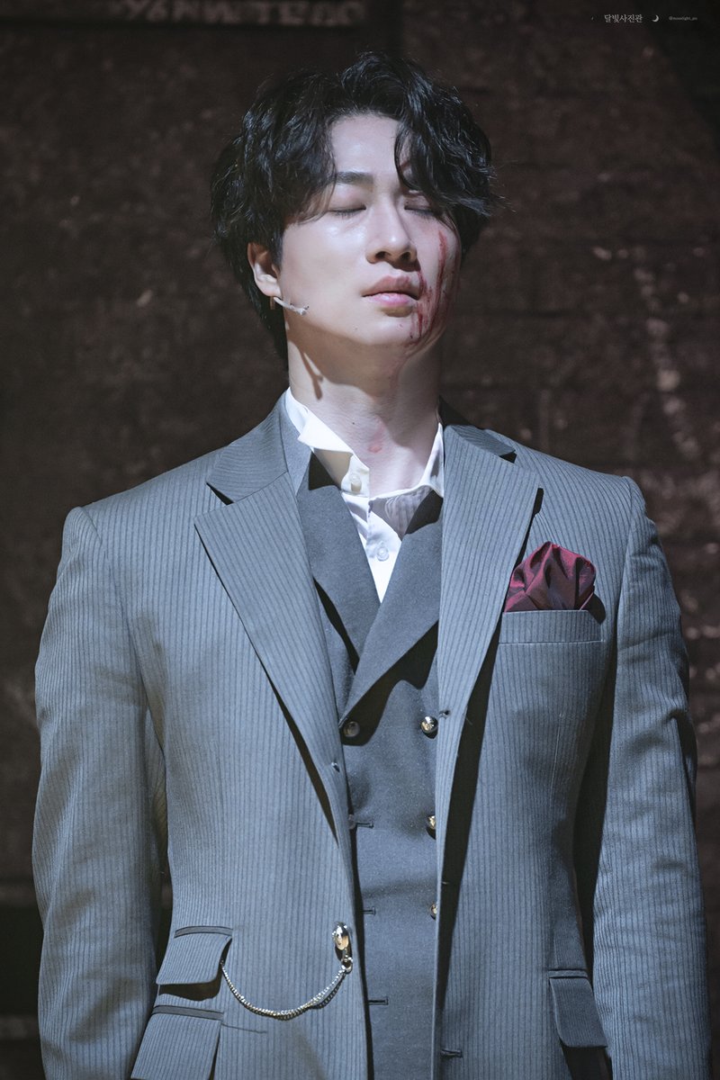 210323 뮤지컬 브라더스 까라마조프 커튼콜 
이반 | #안재영