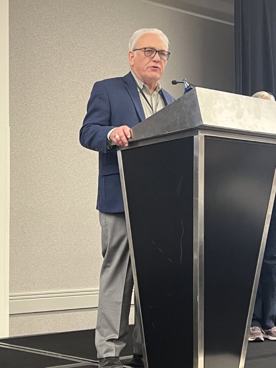 pastors4txkids's tweet image. Humbled to receive the "David" award today from @DianeRavitch &amp;amp; Network for Public Education for standing up against "Goliath" @GregAbbott_TX &amp;amp; his voucher scam.

Total surprise. Deeply grateful.

#txlege @GinaForAustin @TrentAshbyTX @JohnMcQueeneyTX @jamestalarico @DadePhelan