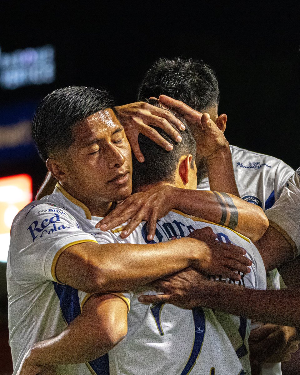 TorosCelayaCD's tweet photo. 🤩 | ¡CRACKLITOS BALTAZAR PUSO EL PRIMERO! 🙌

¿QUIÉN MÁS? @BaltazarAgraz 🥰 nuestro Rey Mago 👑 adelantó a nuestro Toros en #Tlaxcala ✨ ¡vamos TOROS! 💙 https://t.co/yxwCxjlIbP