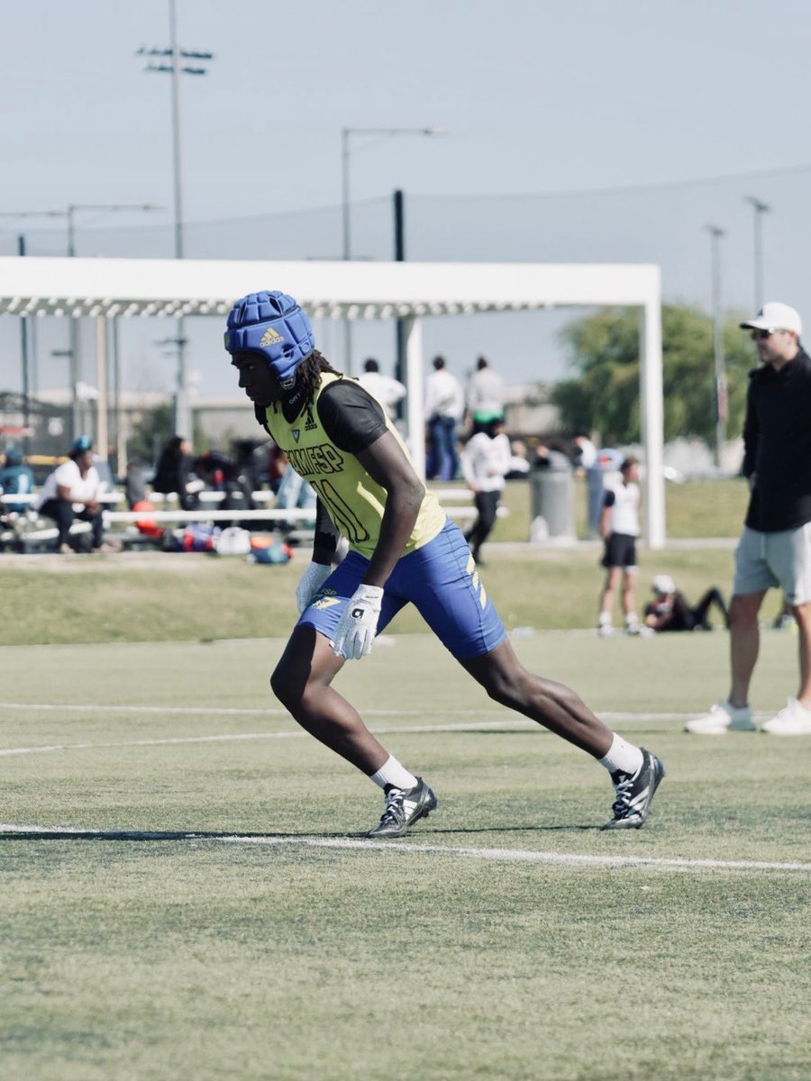 TFordFSP's tweet photo. @MaxwellJett2027 6’3 200lb athlete is someone that every college coach will know here shortly! Dad played college ball in the SEC at Tennessee as well as in the NFL. This young man is a special talent! #WeAreFSP https://t.co/SmHRsXm4Ig