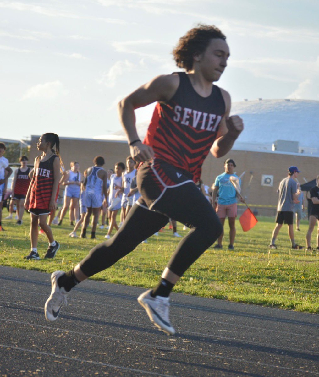 JSMS_Athletics's tweet image. Congratulations to the Sevier Girls track team for being City Champions. Boys lost a close race. Congratulations to both teams! @KCS_Sevier