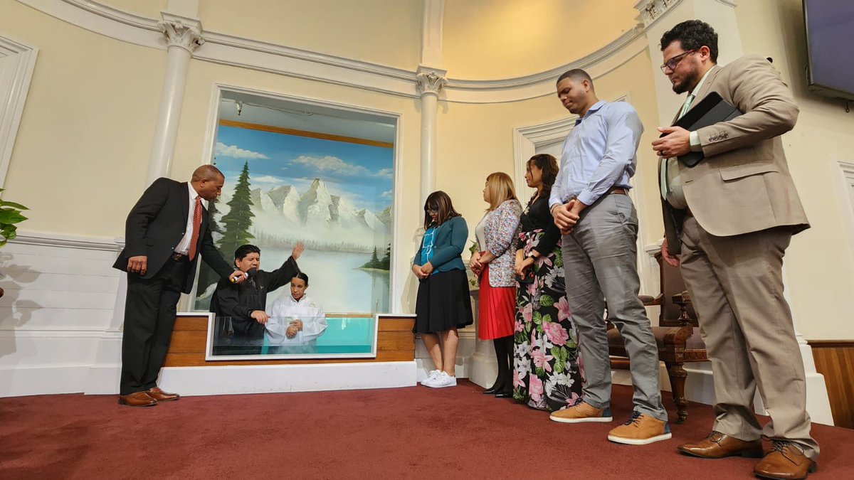 Seguimos en #Pentecostés2025 gracias a Dios avanzamos #ConPoder en nuestra iglesia hispana de Clinton 🙌🏻👍🏼