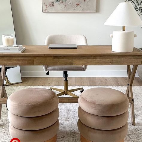 NestCurated's tweet image. Minimal desk + good lighting = max productivity.
#OfficeFurniture #WorkSmart #HomeWorkspace