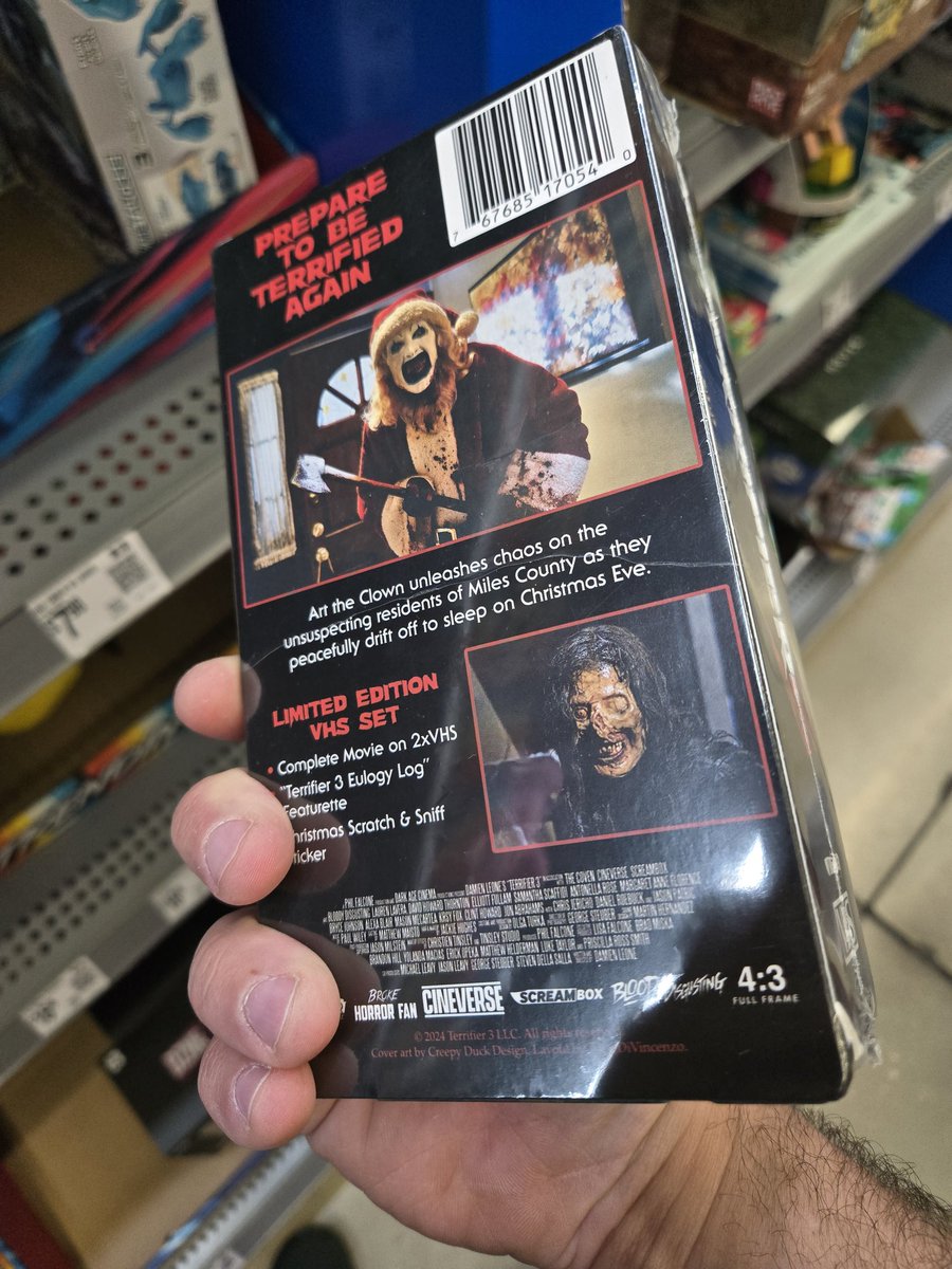 GamerThumbTV's tweet image. WTF this is the coolest thing ever..Wal-Mart has #TERRIFIER3...on VHS!