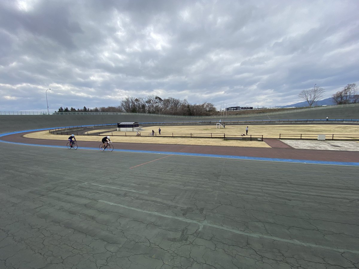 紫波競技場開放事業が始まりました！
今年も無料で自転車競技を開放しておりますので、
是非、トラック走行を体験して下さいませ。
詳しくは岩手県自転車競技連盟のホームページてご確認下さい。